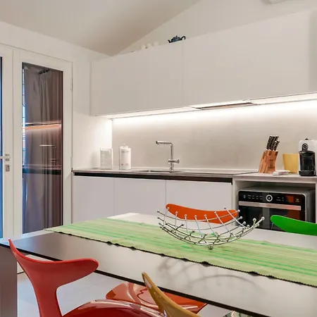 דירה Casa Lugana 20 - Monolocale Con Piscina Fronte סירמיונה